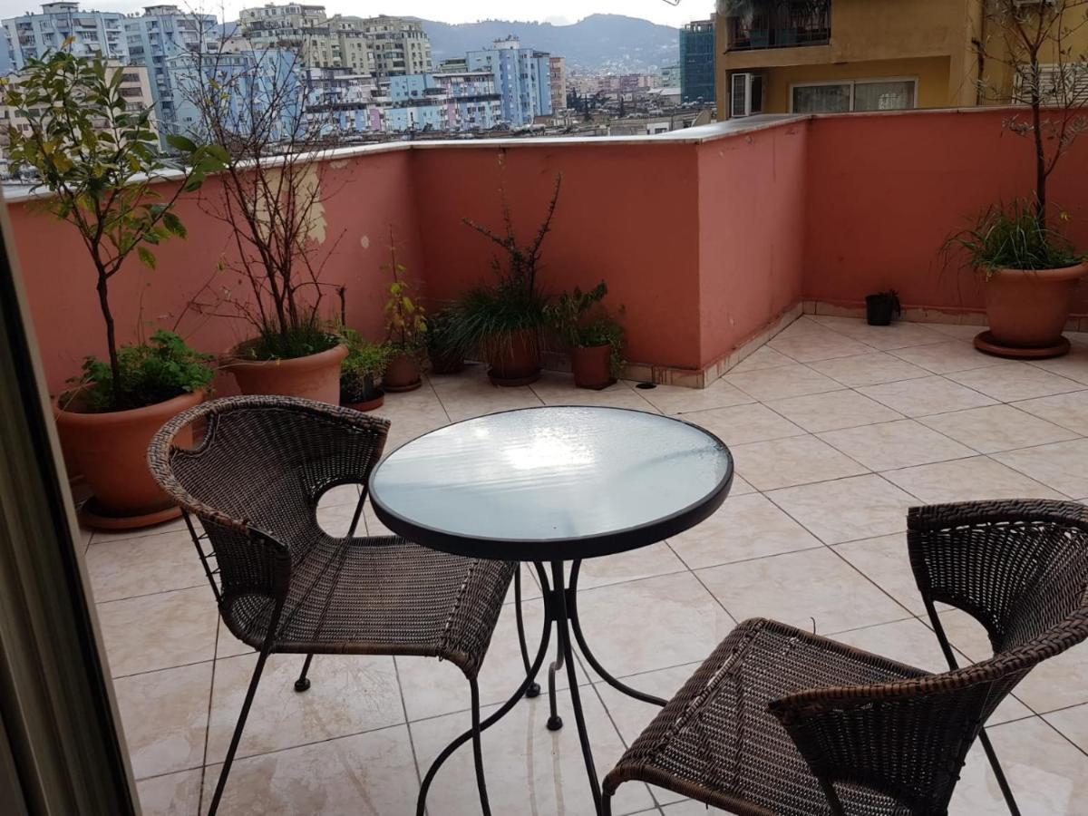 Veranda Rooms And Apartments Tirana Buitenkant foto